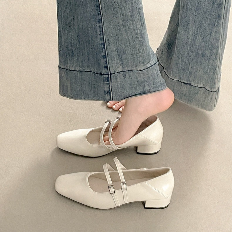 Vierkante neus lage hak dames  - Mary Jane Shoes recensie en prijs
